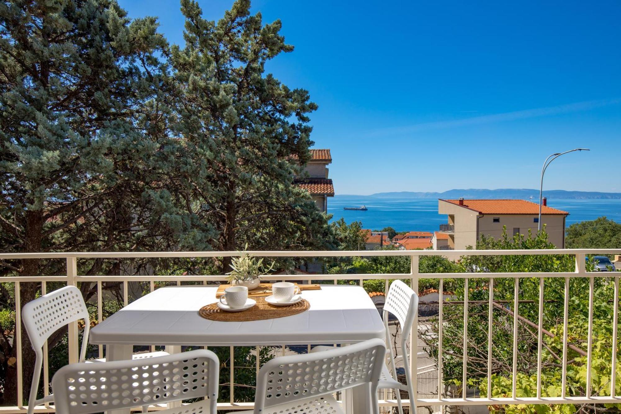 Seaview Garden Premium Apartment Kostrena