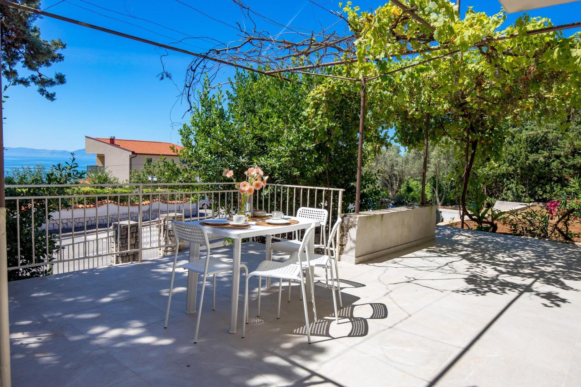 Seaview Garden Premium Apartment